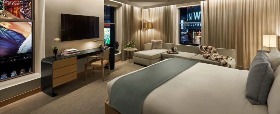 Best Luxury Hotel Rooftops in New York for Skyline Views and Cocktails