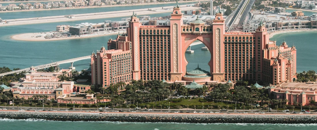 Beachfront Bliss: Best 5-Star Resorts in Dubai by the Sea